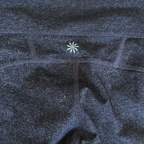Athleta Kickbooty slate yoga pants size S. - Picture 6 of 6